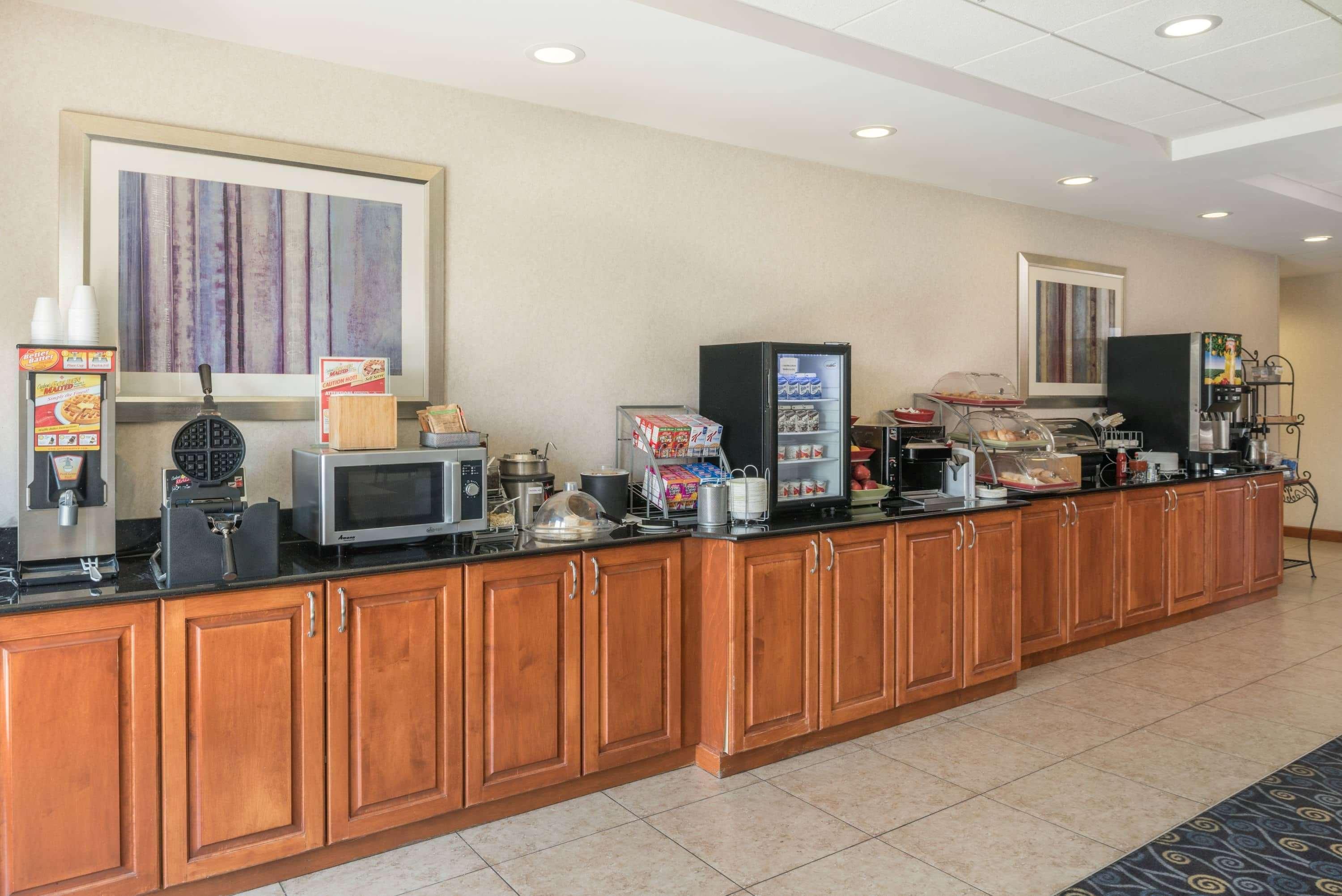 Fairfield By Marriott Inn & Suites Spokane Airport Exterior photo